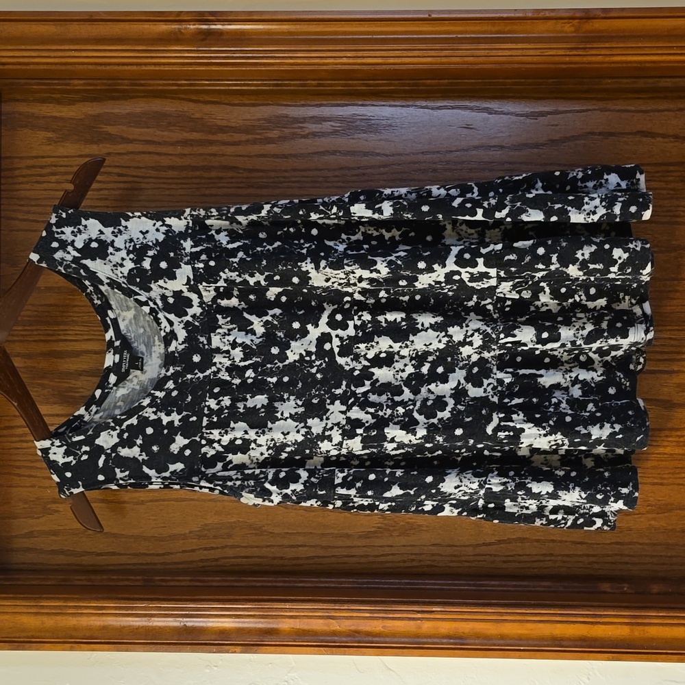 Womens Tiered Sleevless Top